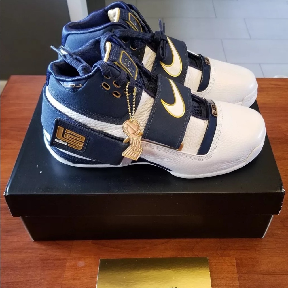 lebron soldier 1 25 straight